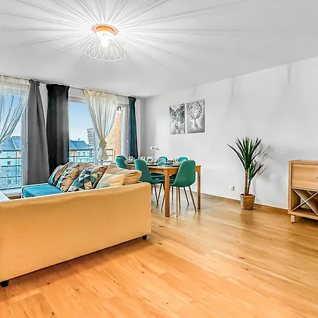 Coloc Lagon - Belle Colocation Haut De Gamme De 3 / Proche Gare / Parking Gratuit / Balcon / Wifi & Netflix * Ville-la-Grand