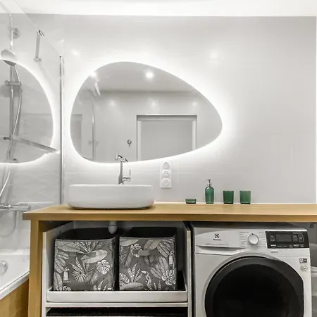 Pensjonat Coloc Lagon - Belle Colocation Haut De Gamme De 3 / Proche Gare / Parking Gratuit / Balcon / Wifi & Netflix Ville-la-Grand