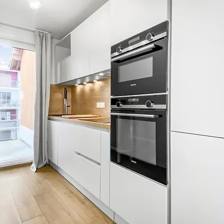 Coloc Lagon - Belle Colocation Haut De Gamme De 3 / Proche Gare / Parking Gratuit / Balcon / Wifi & Netflix Ville-la-Grand
