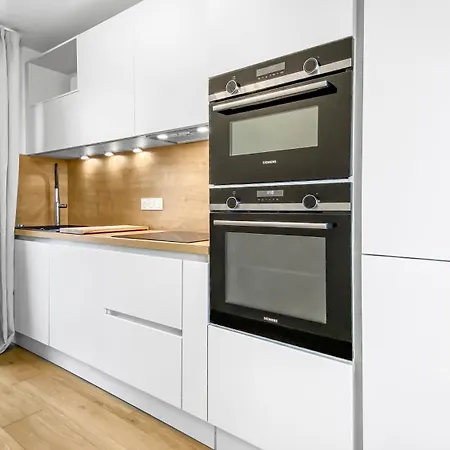 Coloc Lagon - Belle Colocation Haut De Gamme De 3 / Proche Gare / Parking Gratuit / Balcon / Wifi & Netflix *